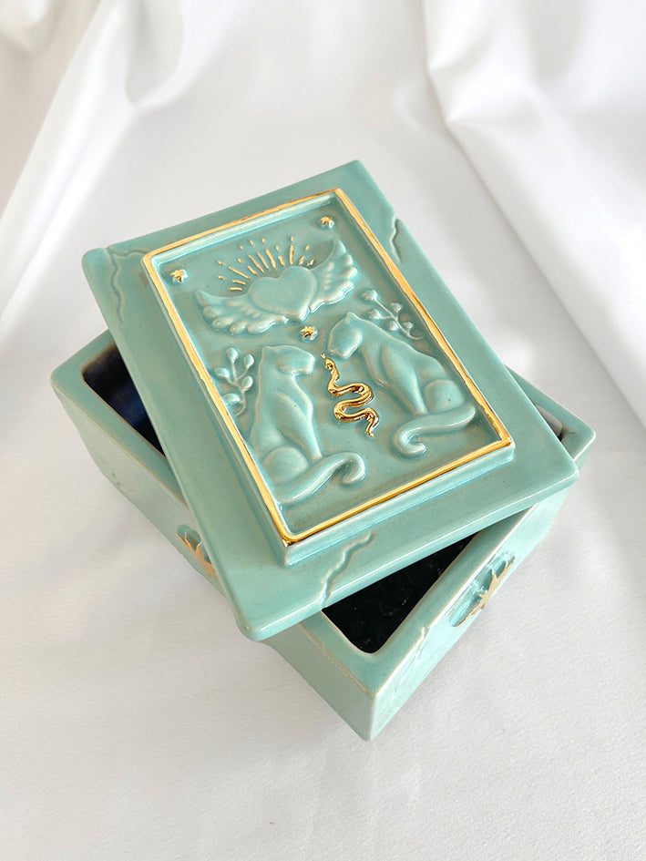 The Lovers’ Offering Box